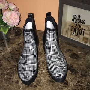 Jeffrey Campbell CloudyV Plaid Rain Boots Size 8